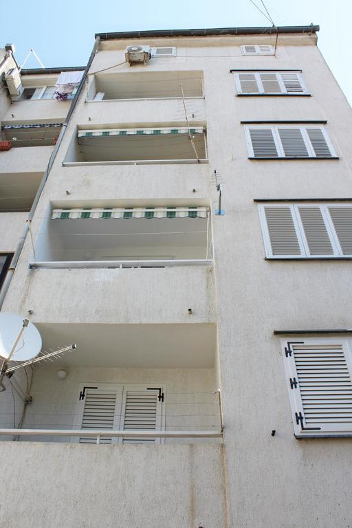 Apartman Nikol Макарска Экстерьер фото